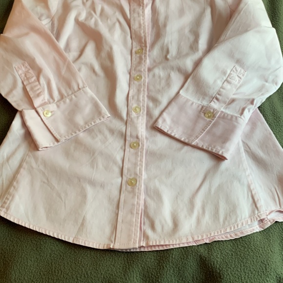 Banana Republic light pink button up shirt. 3/4 length sleeves. Size medium - Picture 4 of 10